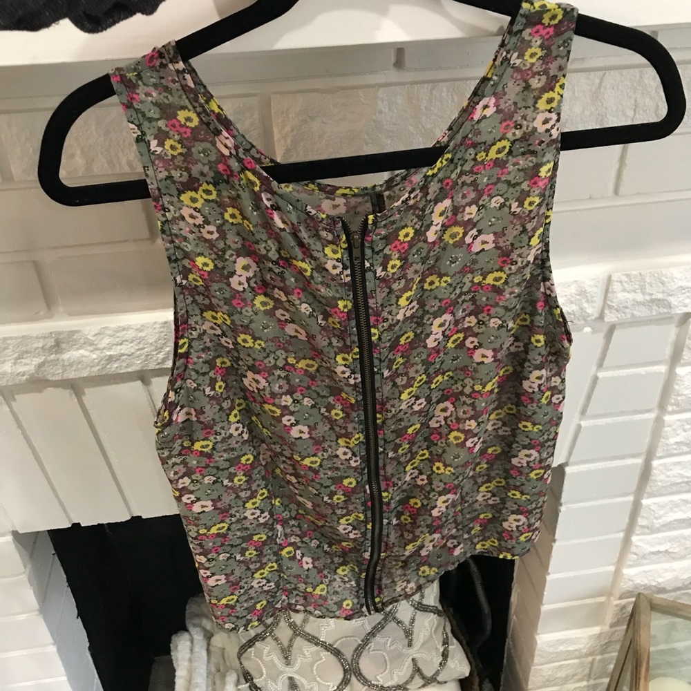 Tank top - Picture 2 of 2